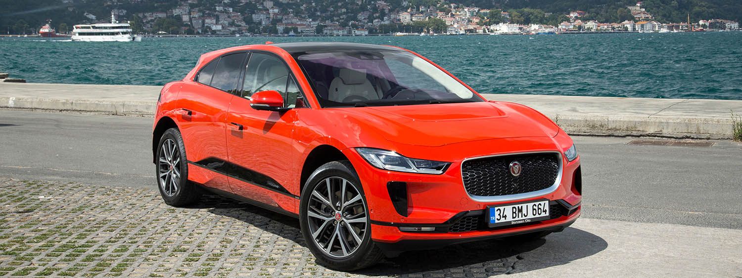 Land Rover unveils tailored insurance solution for UK Range Rover ...