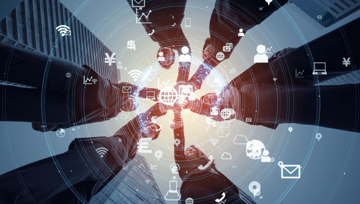 The Leadership Playbook for Guiding Digital Transformations ...